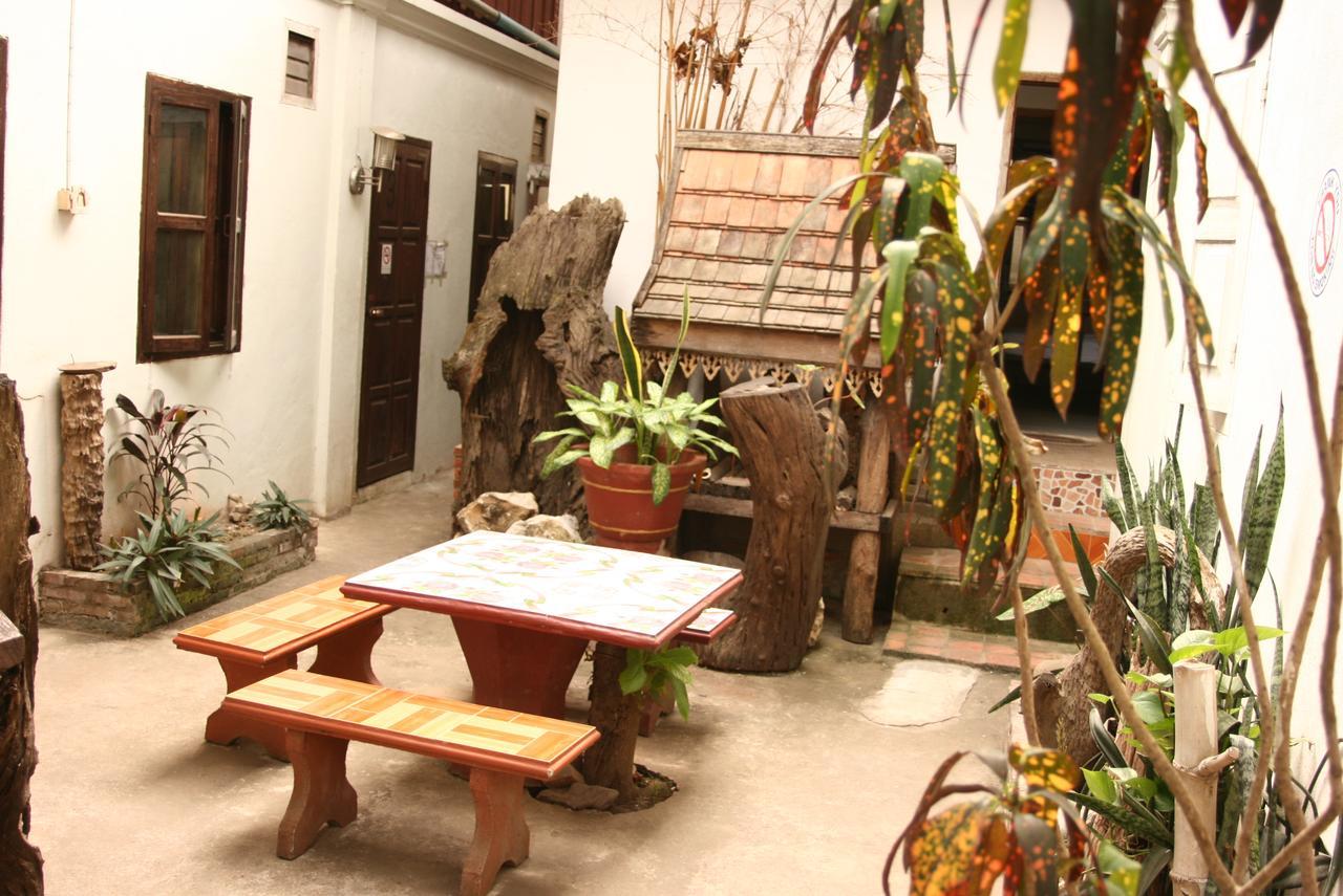 Hotel Mano Temple House Luang Prabang Esterno foto