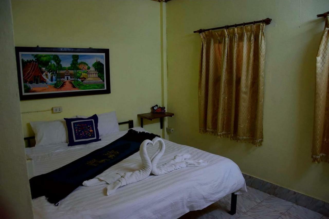 Hotel Mano Temple House Luang Prabang Esterno foto